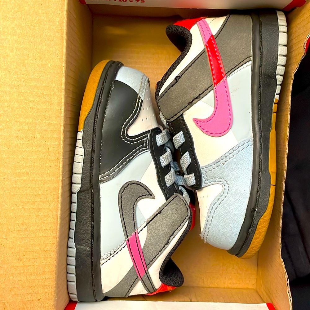 Nike Dunks size 5c